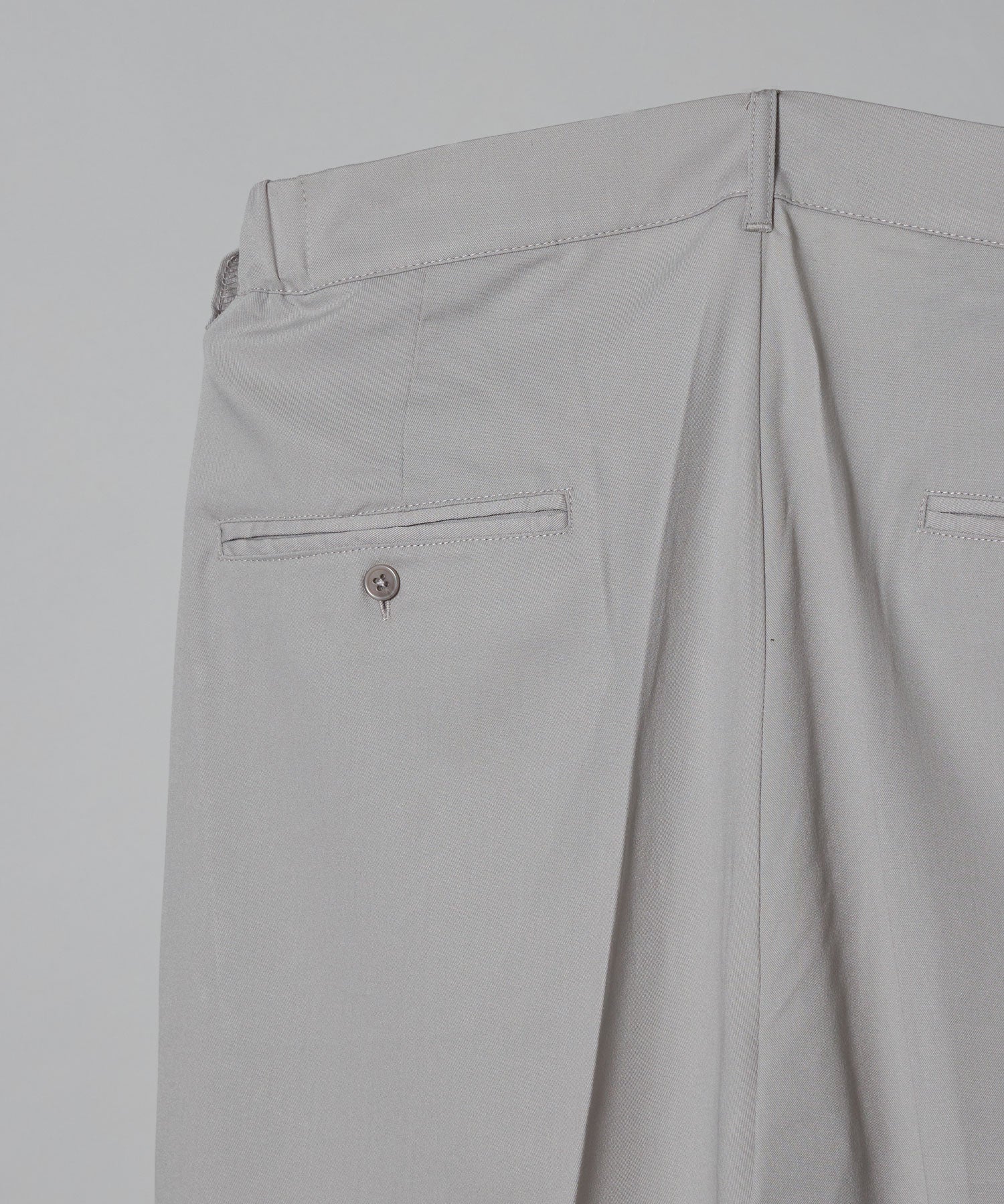 TR SIDE GATHER ANKLE PANTS / TR サイドギャザー アンクルスラックス ライトグレー