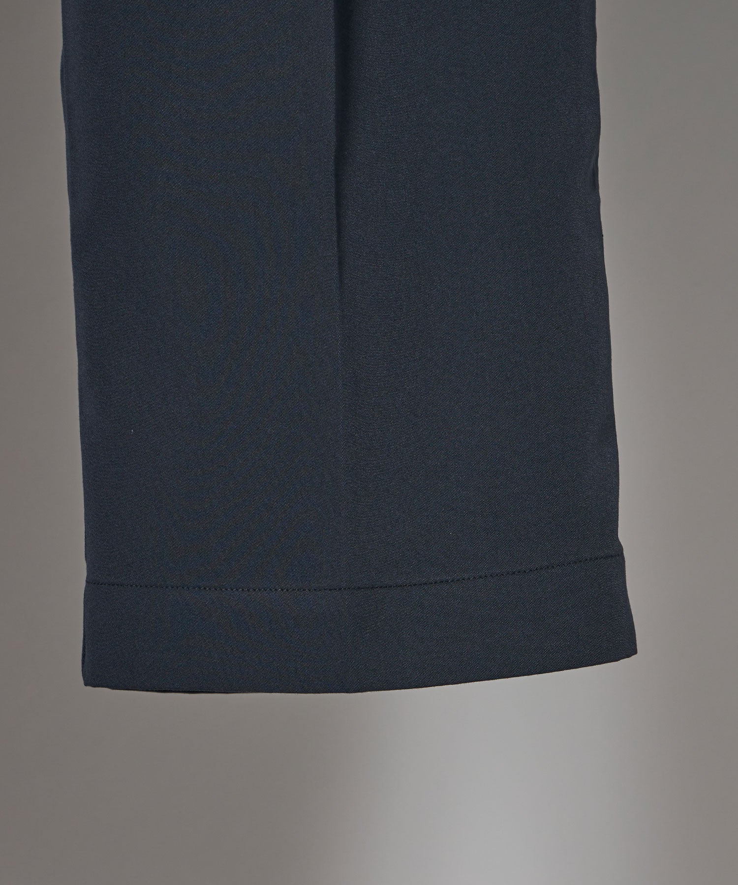 TR LOOSE DESIGN PANTS / TR 2タック ルーズデザイン スラックス チャコール