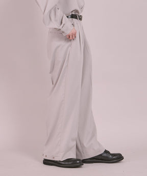 TR LOOSE DESIGN PANTS / TR 2タック ルーズデザイン スラックス ライトグレー