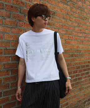 メッセージロゴショート丈Tシャツ / ぼかしロゴ Tシャツ 短丈 クルーネック 半袖 ホワイト×シルバー