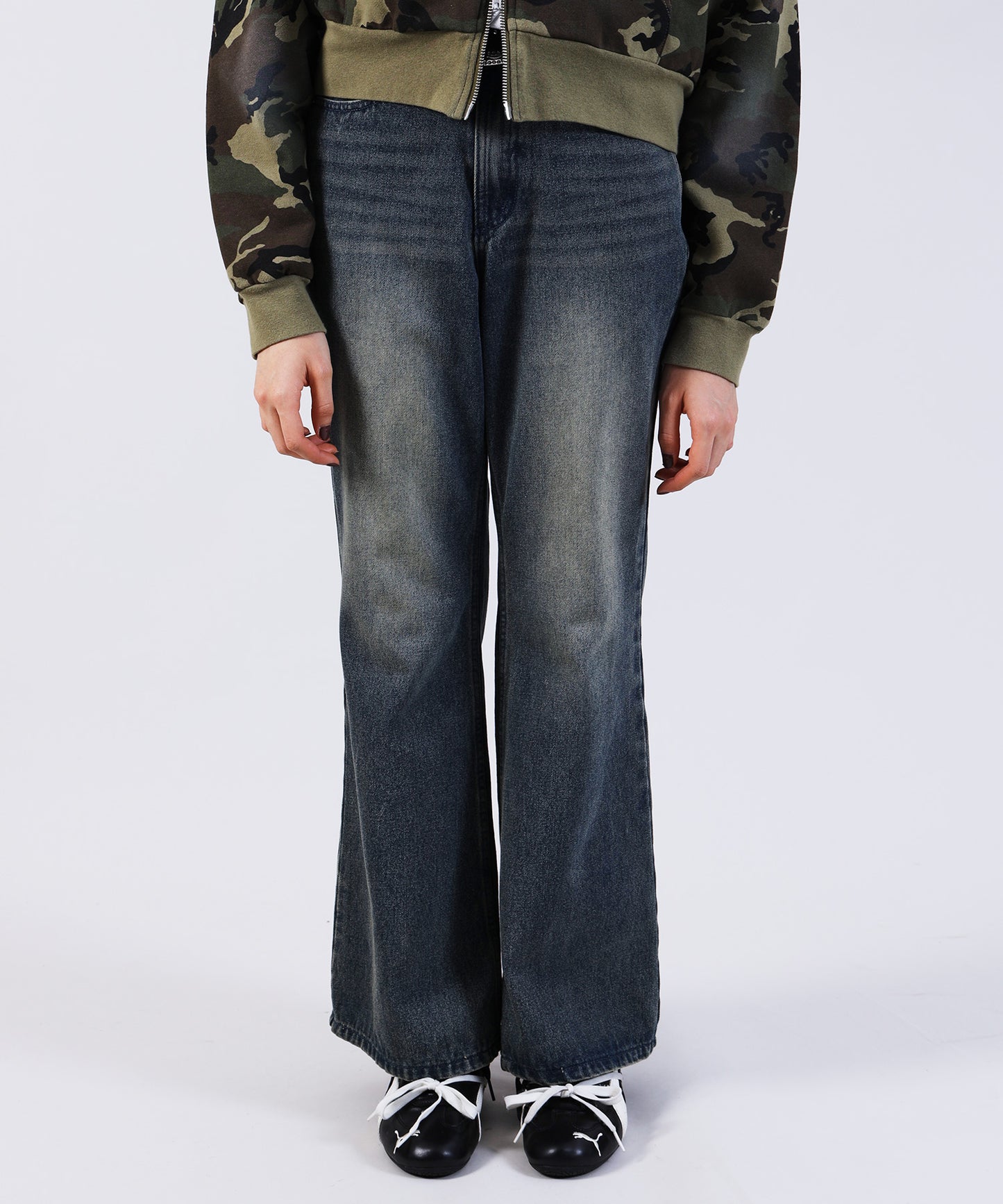 sqnz ladies flare denim / パンツ デニム レディース 加工 フレア 刺繍 ネイビー