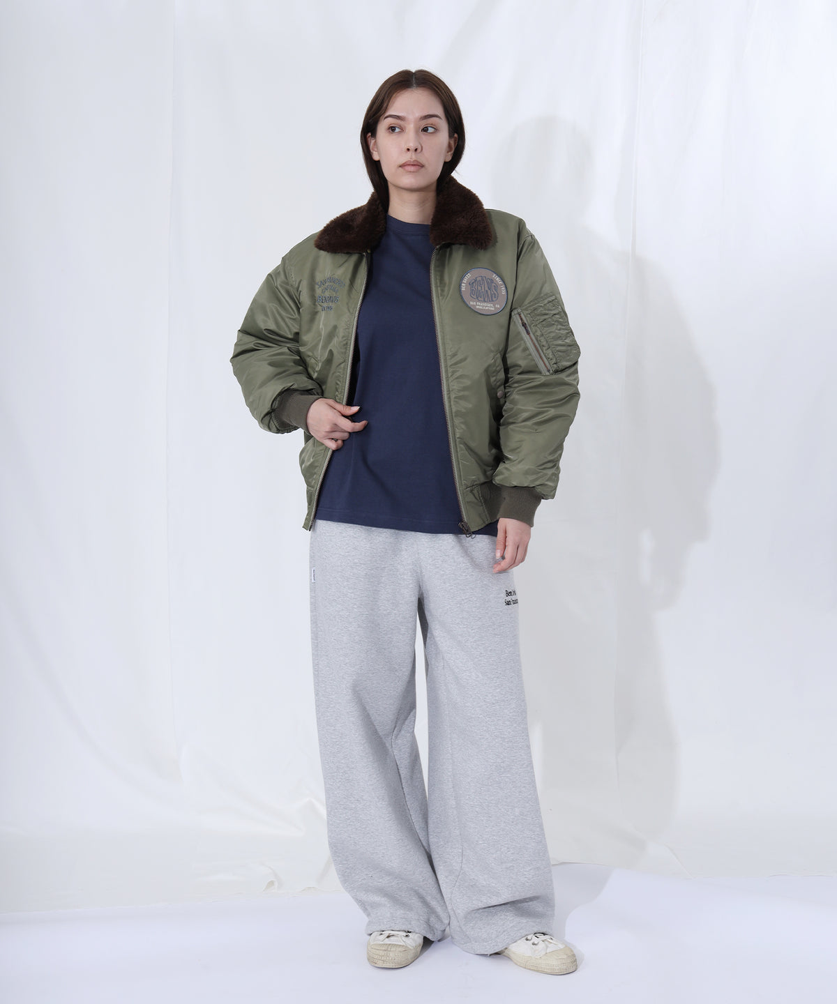 モデル：H174 Size:L カーキ