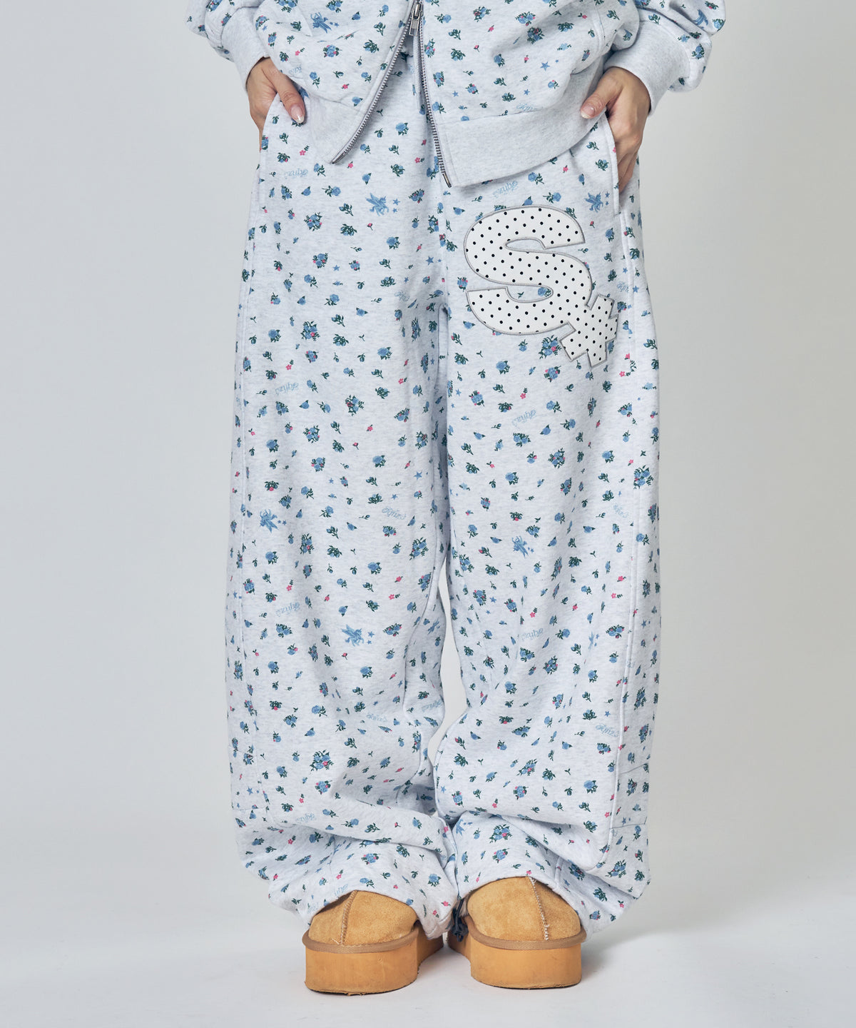 モデル：H157 Size:S　柄82