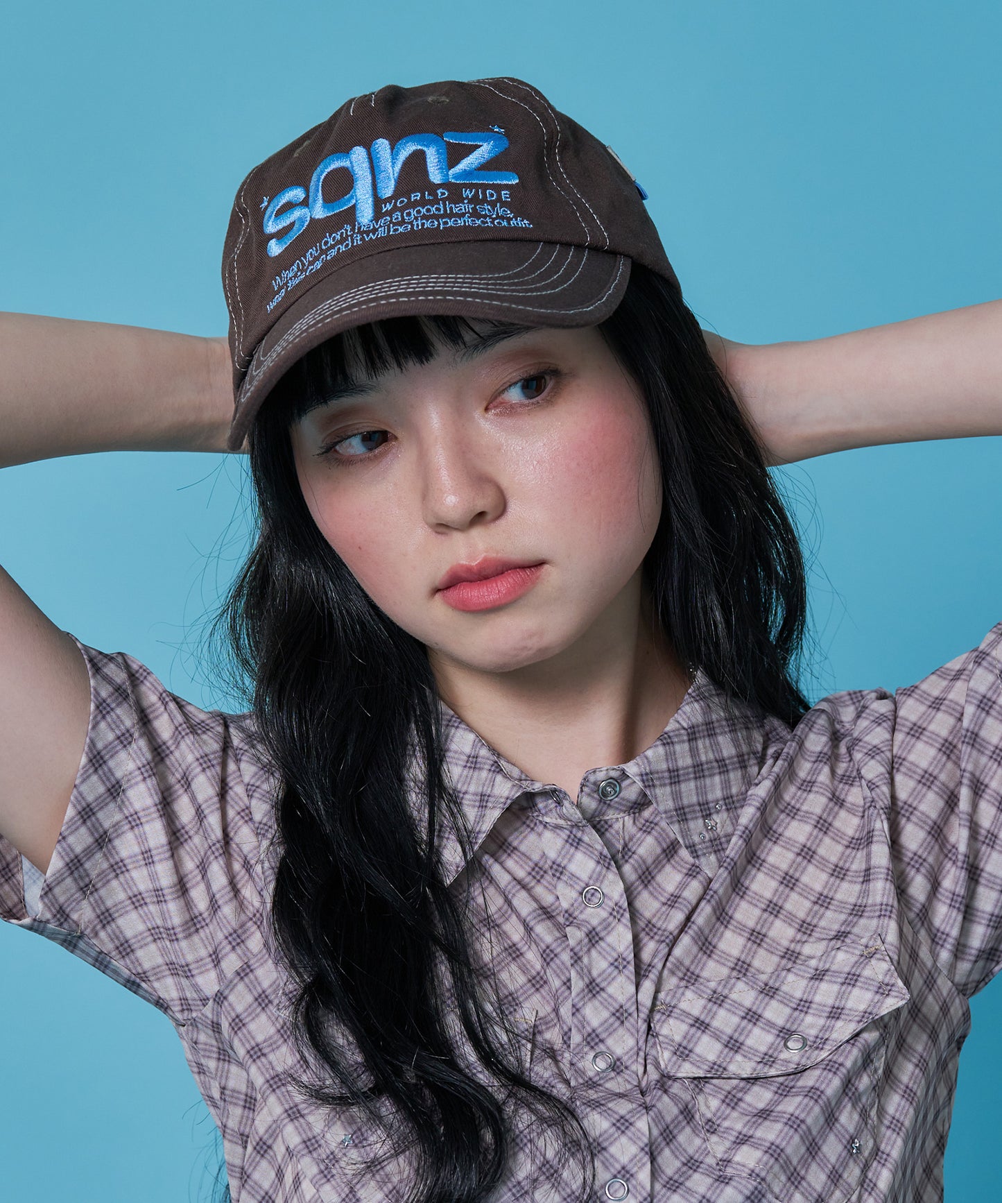 ※WEB限定 / ロゴ刺繍キャップ / sqnz logo cap ダークブラウン