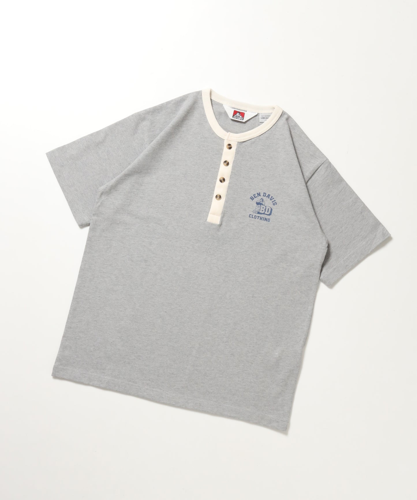 RINGER HENLEY TEE / Tシャツ 半袖 クルーネック ヘンリーネック ワンポイント クラシックフィット リンガー ワンポイント グレー