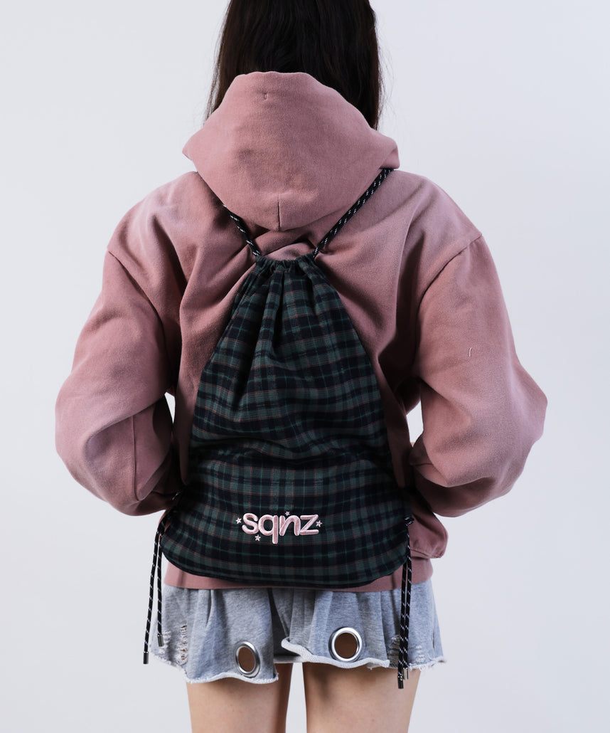 sqnz dairy 2way knapsack / ナップサック バック 2WAY ブランドロゴ チェック ストライプ ダークグリーン