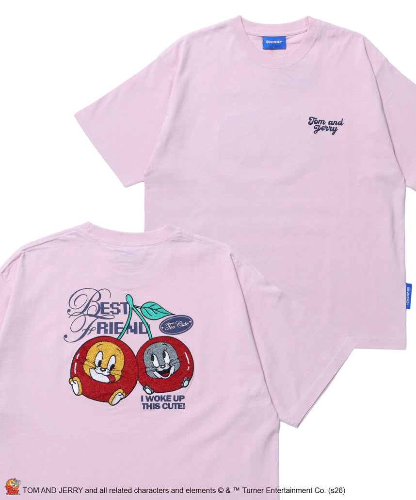 TJ CHERRY FLOCKY S/S TEE / トムとジェリー Tシャツ 半袖 クルーネック プリント 刺繍 オーバーサイズ ライトピンク