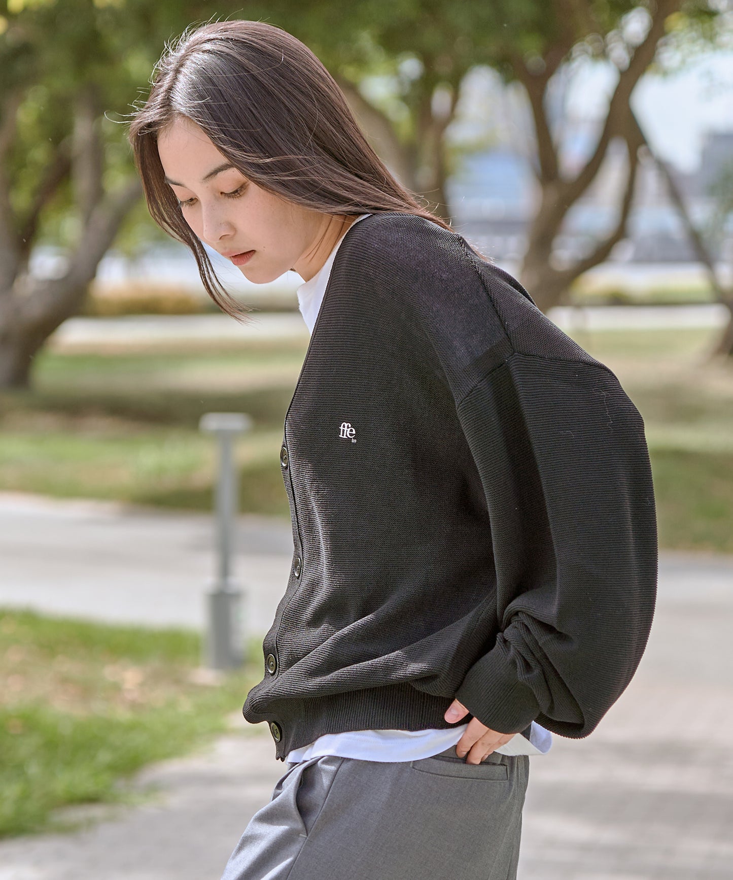 【FFEIN(フェイン)】1PT EMB SUMMER KNIT CARDIGAN / ワンポイント 刺繍 パール編み サマーニットカーディガン ブラック