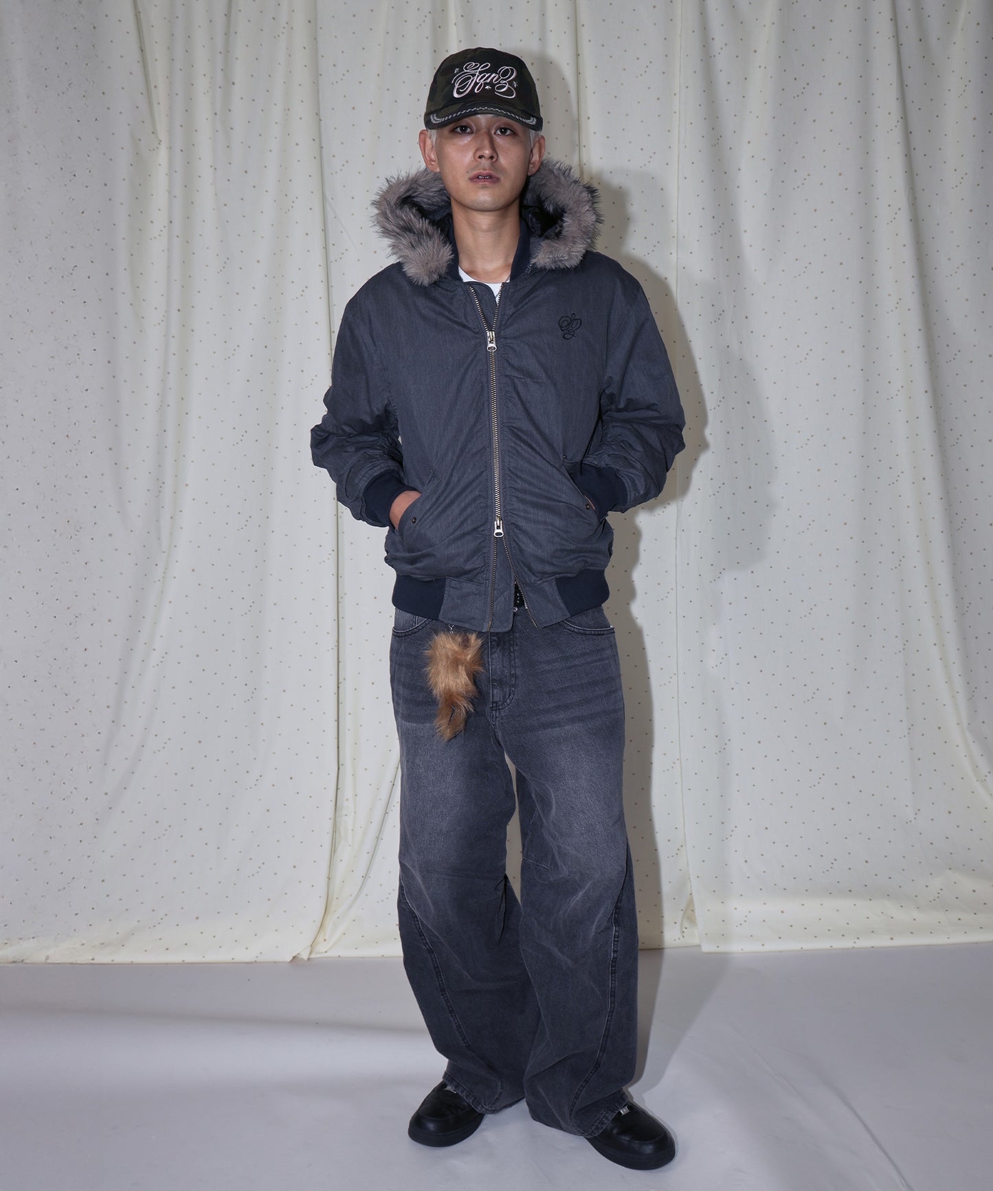 モデル：H180 Size:L