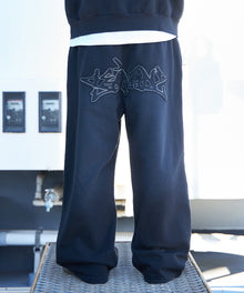 LOGO APPLIQUE SWEAT PANTS / スウェット オーバーサイズ ヴィンテージライク 裏起毛 ブラック