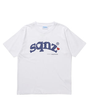 sqnz heart dot logo pt tee / ユニセックス Tシャツ 半袖 クルーネック プリント ドット ハート ホワイト