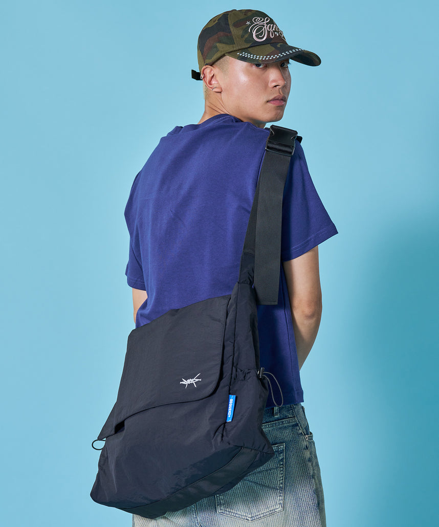 テックショルダーバッグ / TECH SHOULDER BAG ブラック