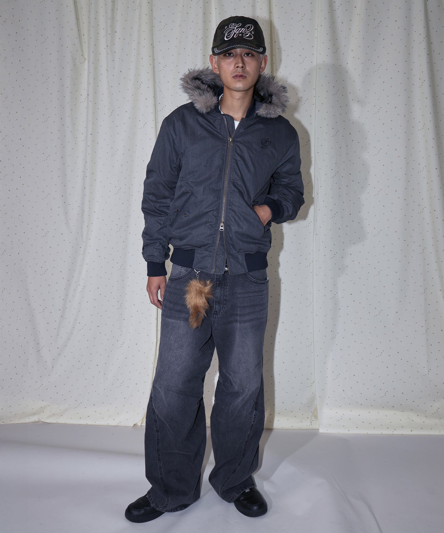 モデル：H180 Size:L