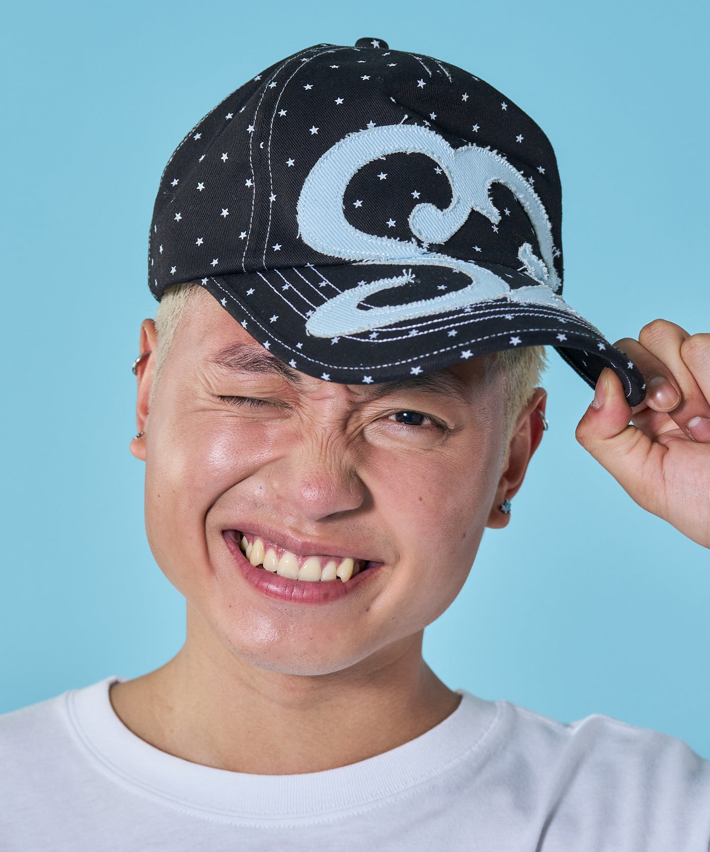 ※WEB限定 / ワッペン / またぎデザインキャップ /sqnz logo applique stitch cap 柄81