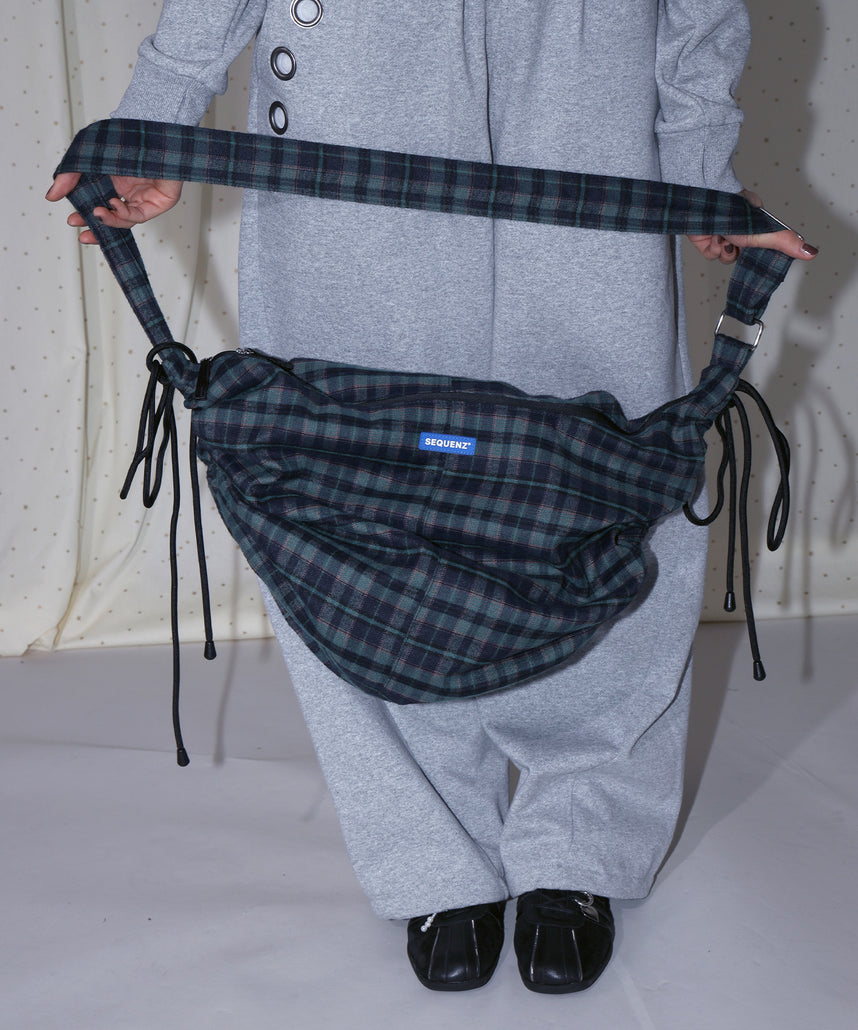 SHOULDER GATHER BAG / テック ショルダーバッグ 調節可能 ドローコード グリーン