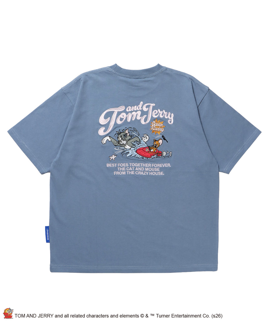TJ SWIMMING EMB. TEE / トムとジェリー 半袖 クルーネック 刺繍 ワンポイント ユニセックス オーバーサイズ レイヤード サックスブルー