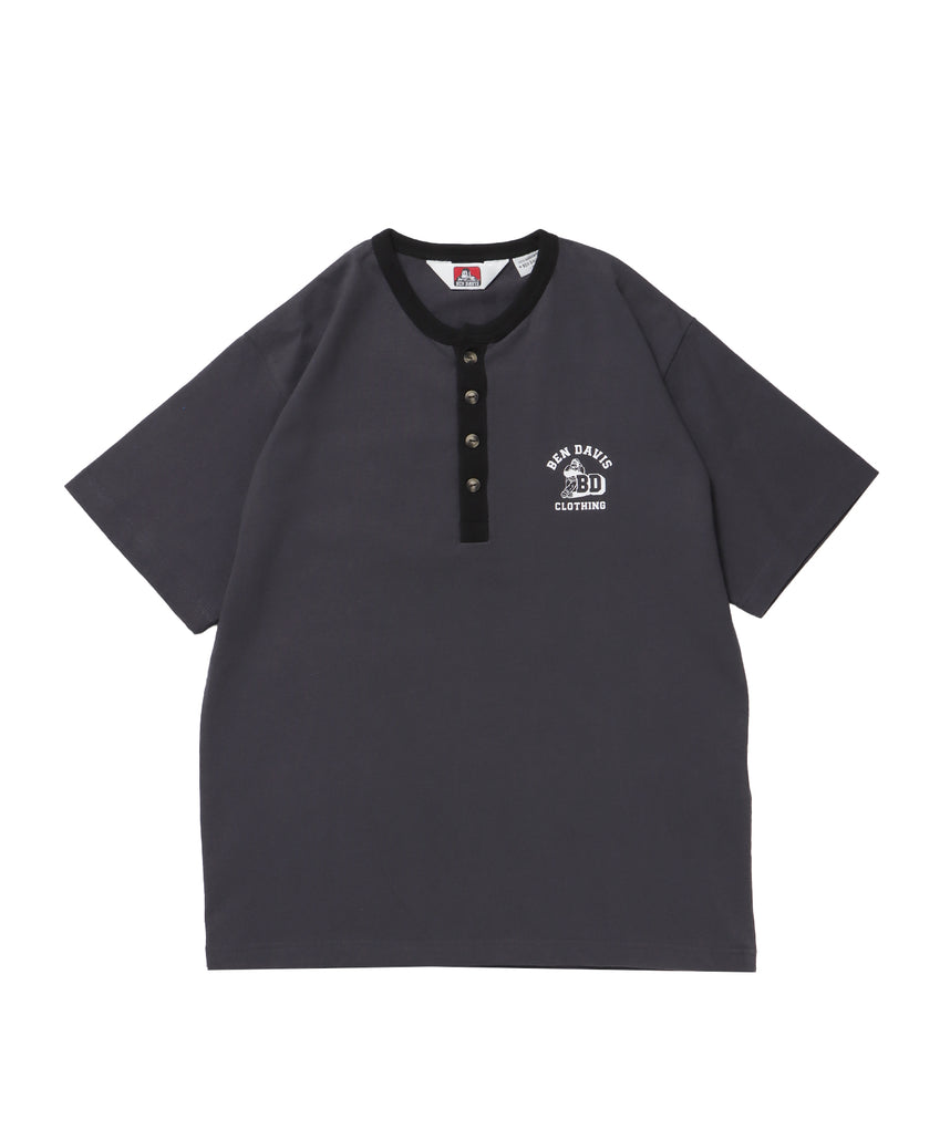 RINGER HENLEY TEE / Tシャツ 半袖 クルーネック ヘンリーネック ワンポイント クラシックフィット リンガー ワンポイント チャコール