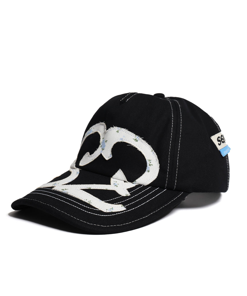 ※WEB限定 / ワッペン / またぎデザインキャップ /sqnz logo applique stitch cap ブラック