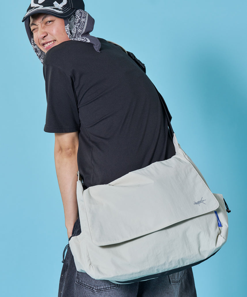 テックショルダーバッグ / TECH SHOULDER BAG グレー – NAVAL Online Store