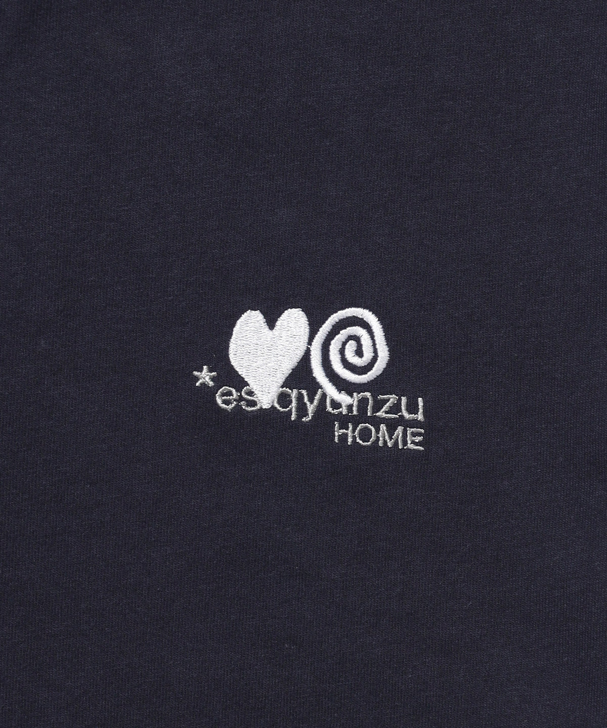 ※WEB限定 / サークルハート刺繍ロンT/sqnzU basic logo l/s tee ネイビー