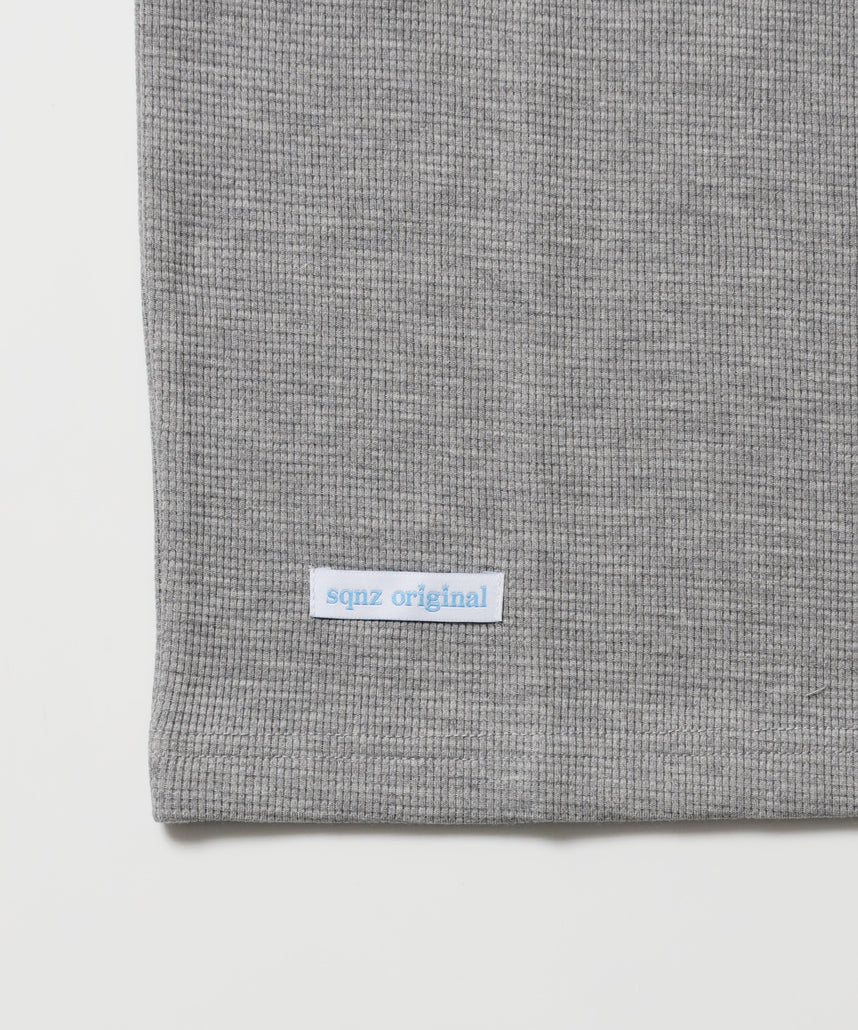 ※WEB限定 / 半袖 ヘンリーネック ラグラン ワンポイント ユニセックス レイヤード / sqnz thermal metal button tee グレー