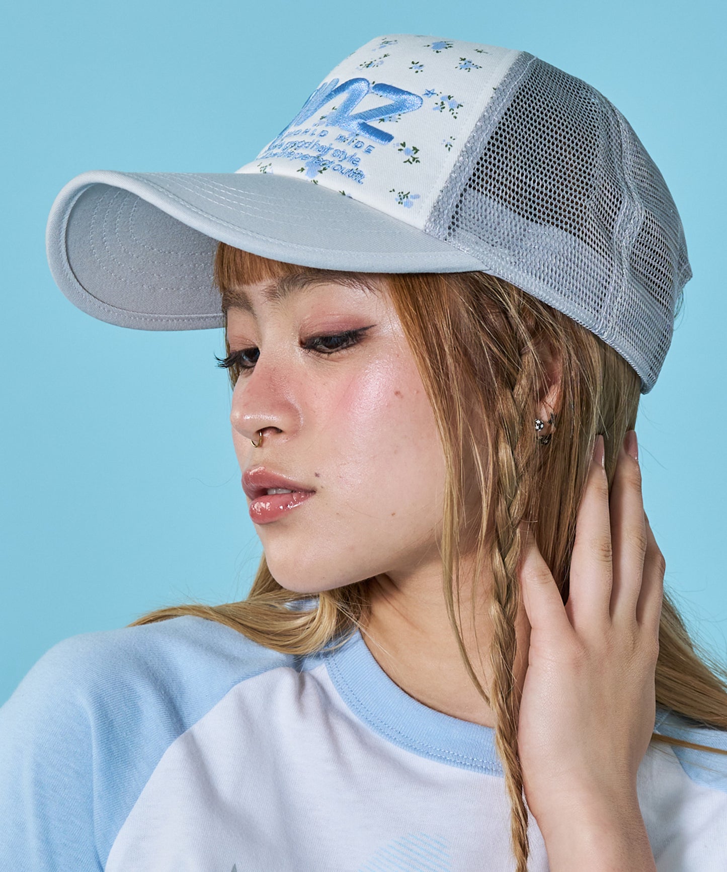 ※WEB限定 / 刺繍 / メッシュキャップ / sqnz mesh logo cap ライトグレー