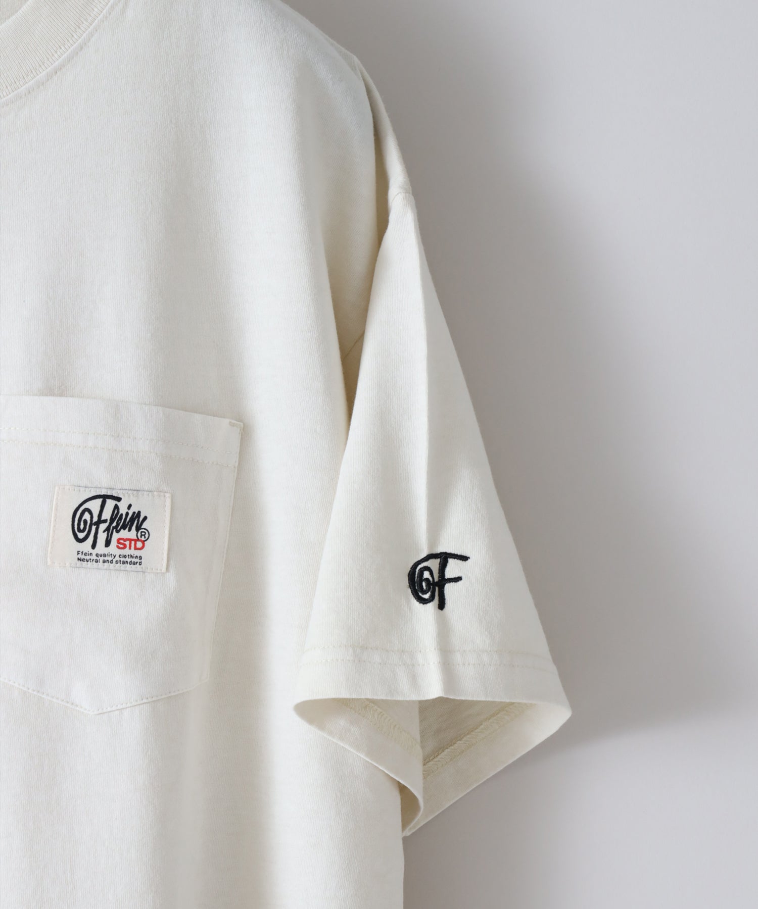 off-white オフホワイト　ロゴ　ヴィンテージカラーTシャツ