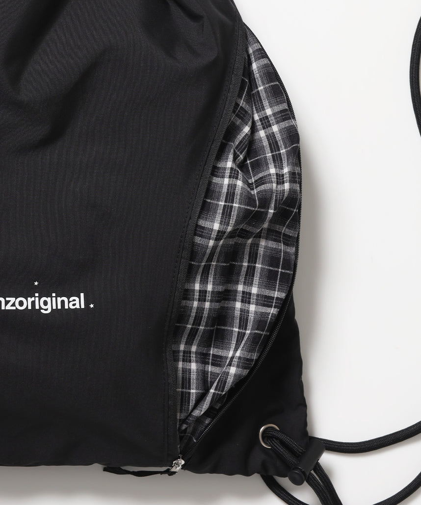 ≪予約商品≫※WEB限定 / 2WAY仕様 /チェックジップナップサック /sqnz zip knapsack ブラック