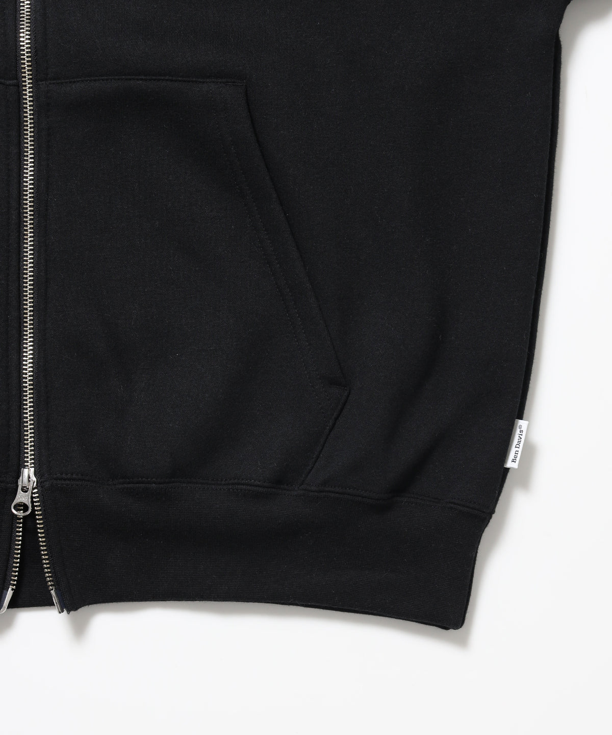 TAGGING ZIP HOODIE / ジップパーカー フード タグ 刺繍 裏起毛 ユニセックス ブラック