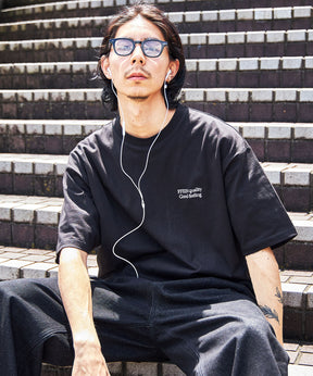 ワンポイントロゴ刺繍 TEE ブラック