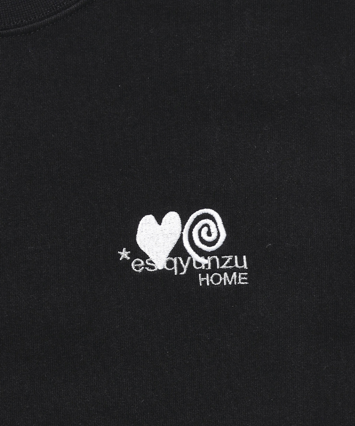 ※WEB限定  サークルハート刺繍裏起毛スウェット / sqnzU basic logo c/n ブラック