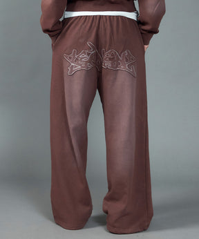 《予約商品》LOGO APPLIQUE SWEAT PANTS / フェード スウェット オーバーサイズ ヴィンテージライク 裏起毛 ダークブラウン