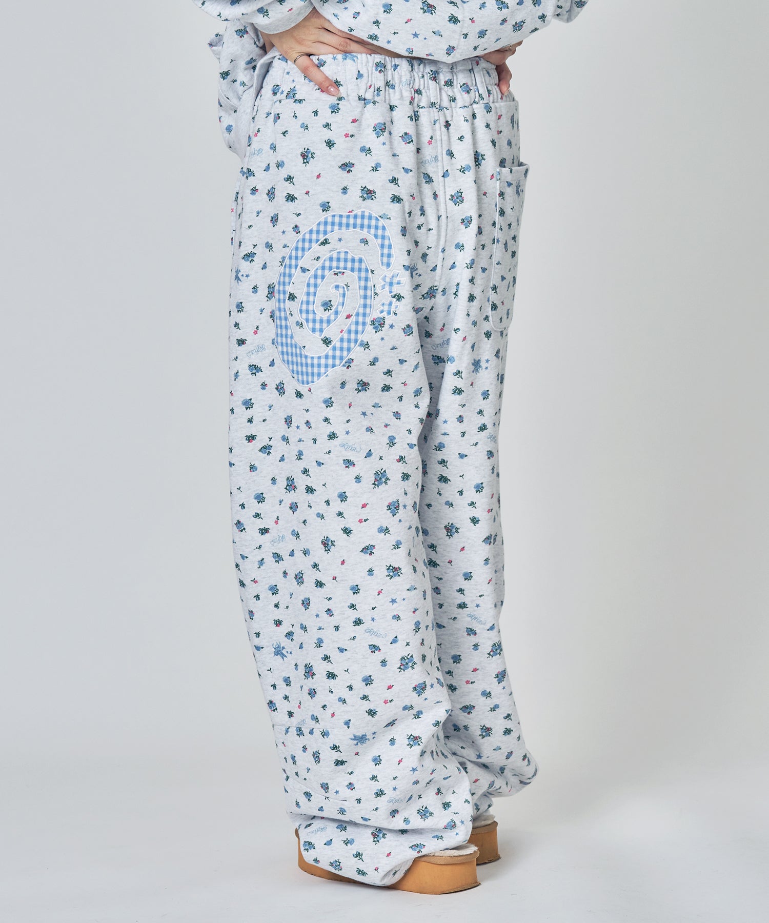 モデル：H157 Size:S　柄82
