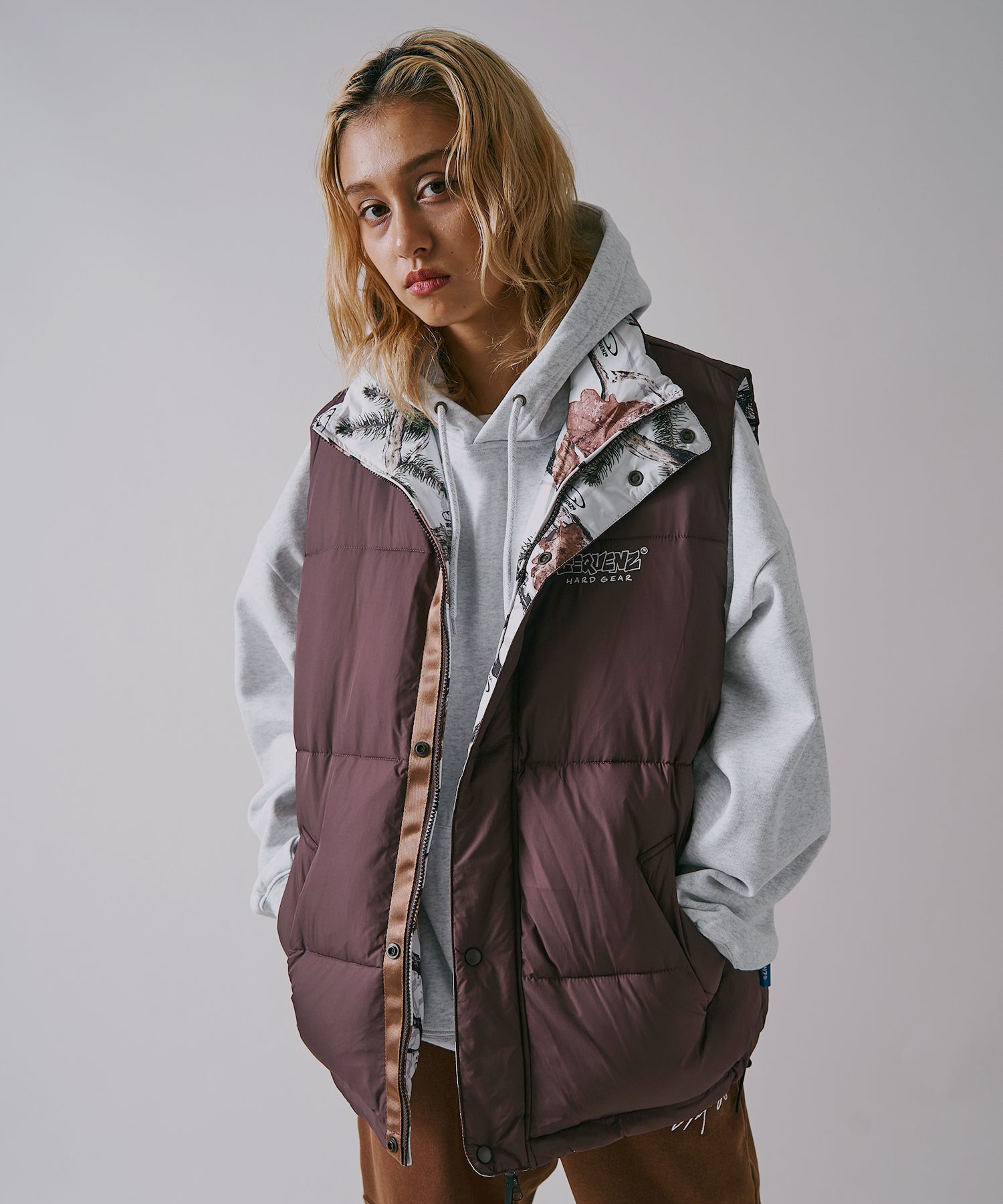 SEQUENZシークエンズ】 REVERSIBLE SYNTHETIC DOWN VEST