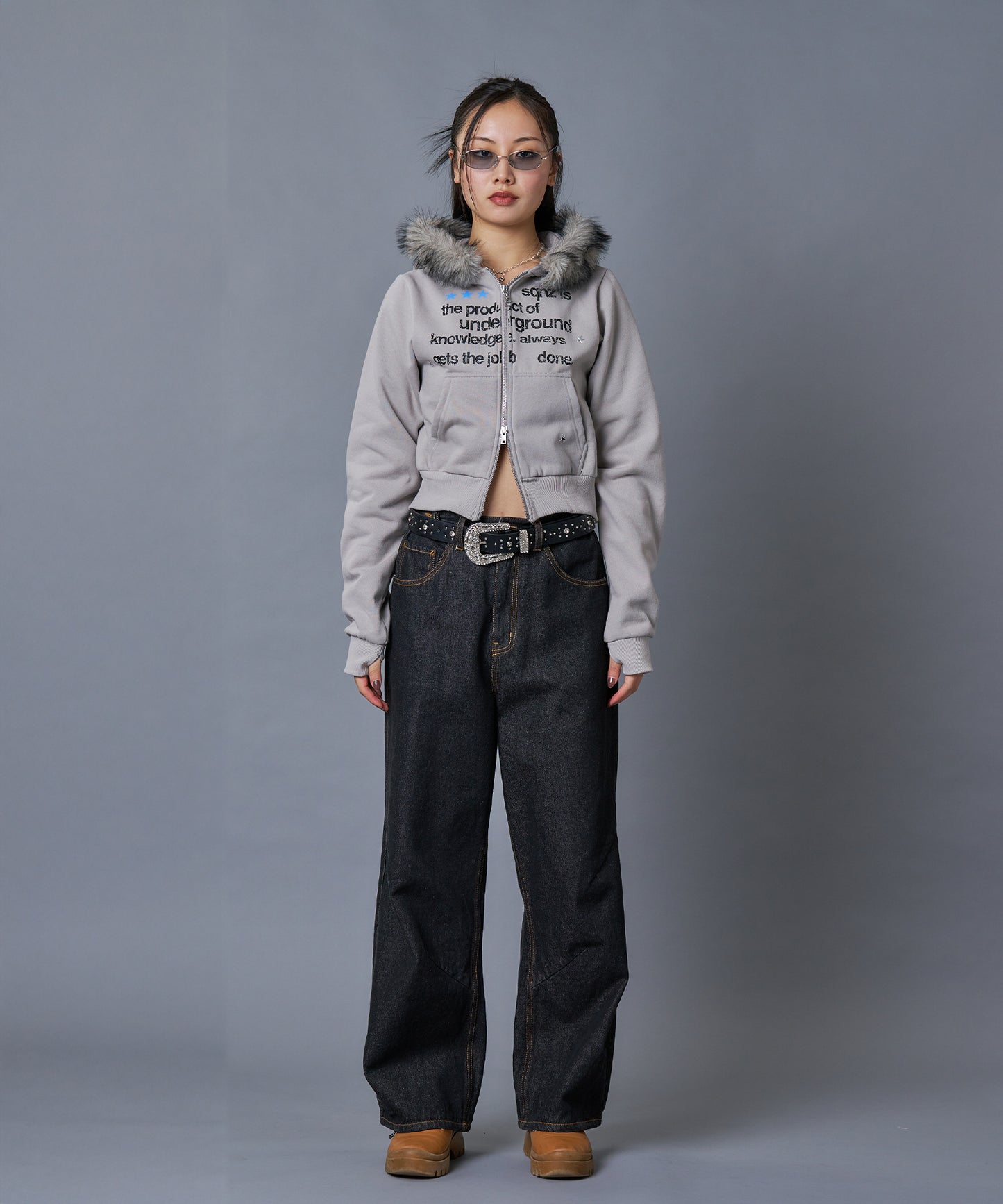 ※WEB限定 / レディース短丈ジップパーカー / sqnz fur zip pk ライトグレー