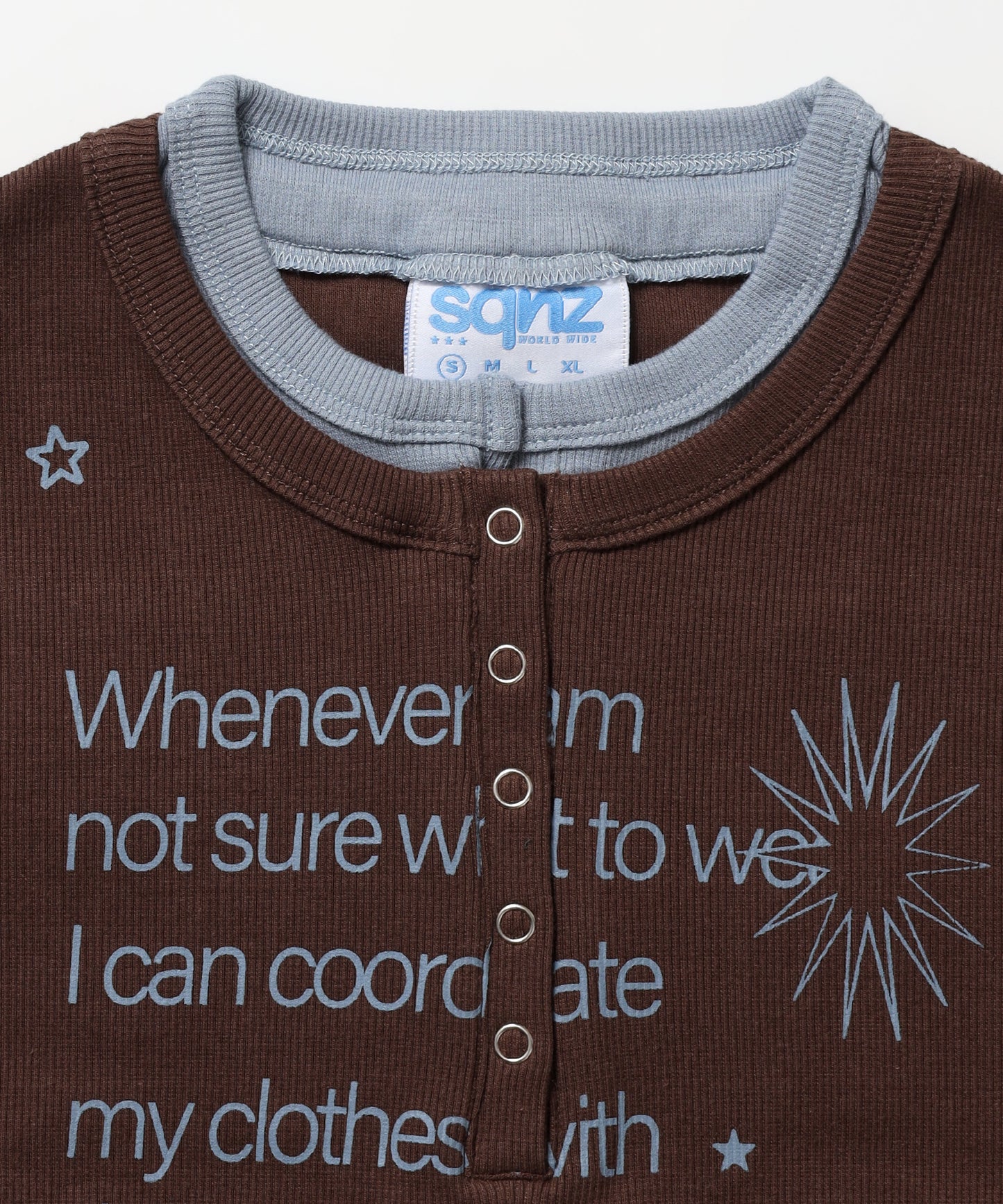 ≪予約商品≫※WEB限定 / バイカラーヘンリーネック長袖T / sqnz fake layered henley star l/s tee ブラウン