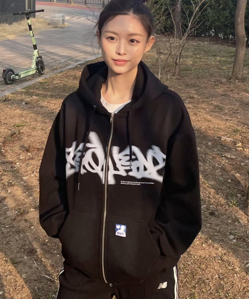 ロゴプリントジップパーカー / FADE ZIP P/K ブラック ≪SET UP着用