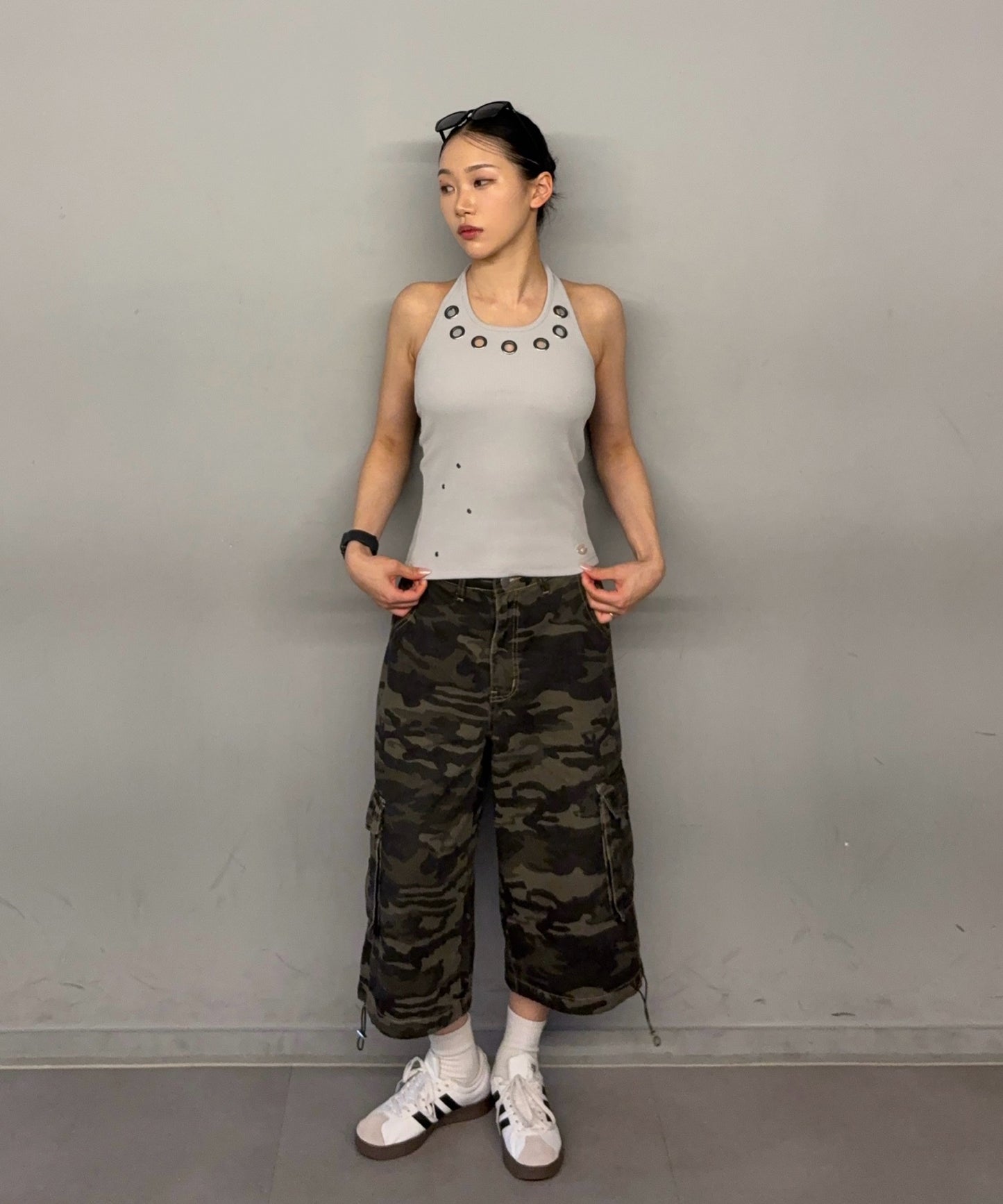 モデル：H163 W53 Size:S