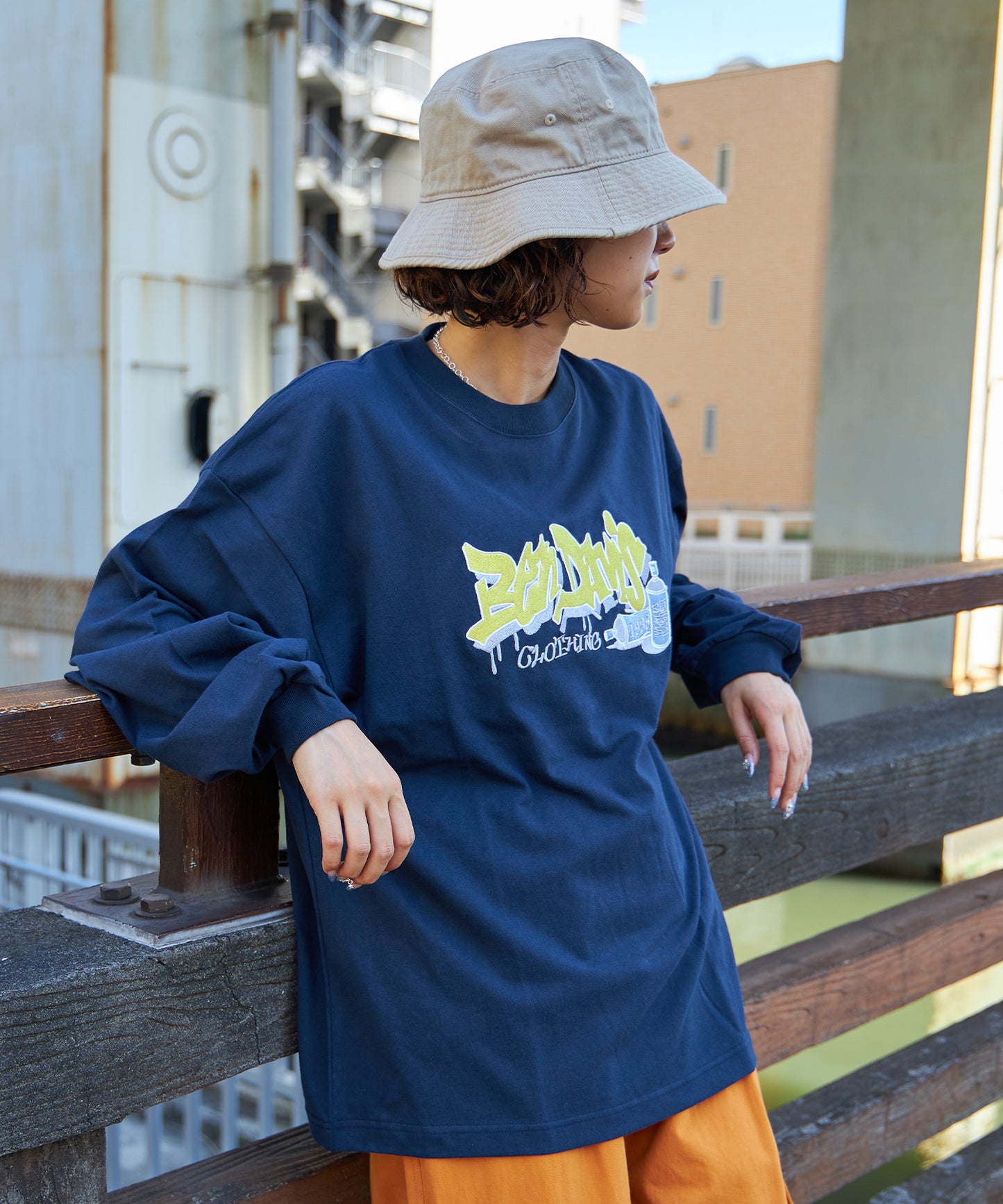 SPRAY ART EMB L/S TEE WIDE / ロンT 長袖 刺繍 ビックサイズ ネイビー