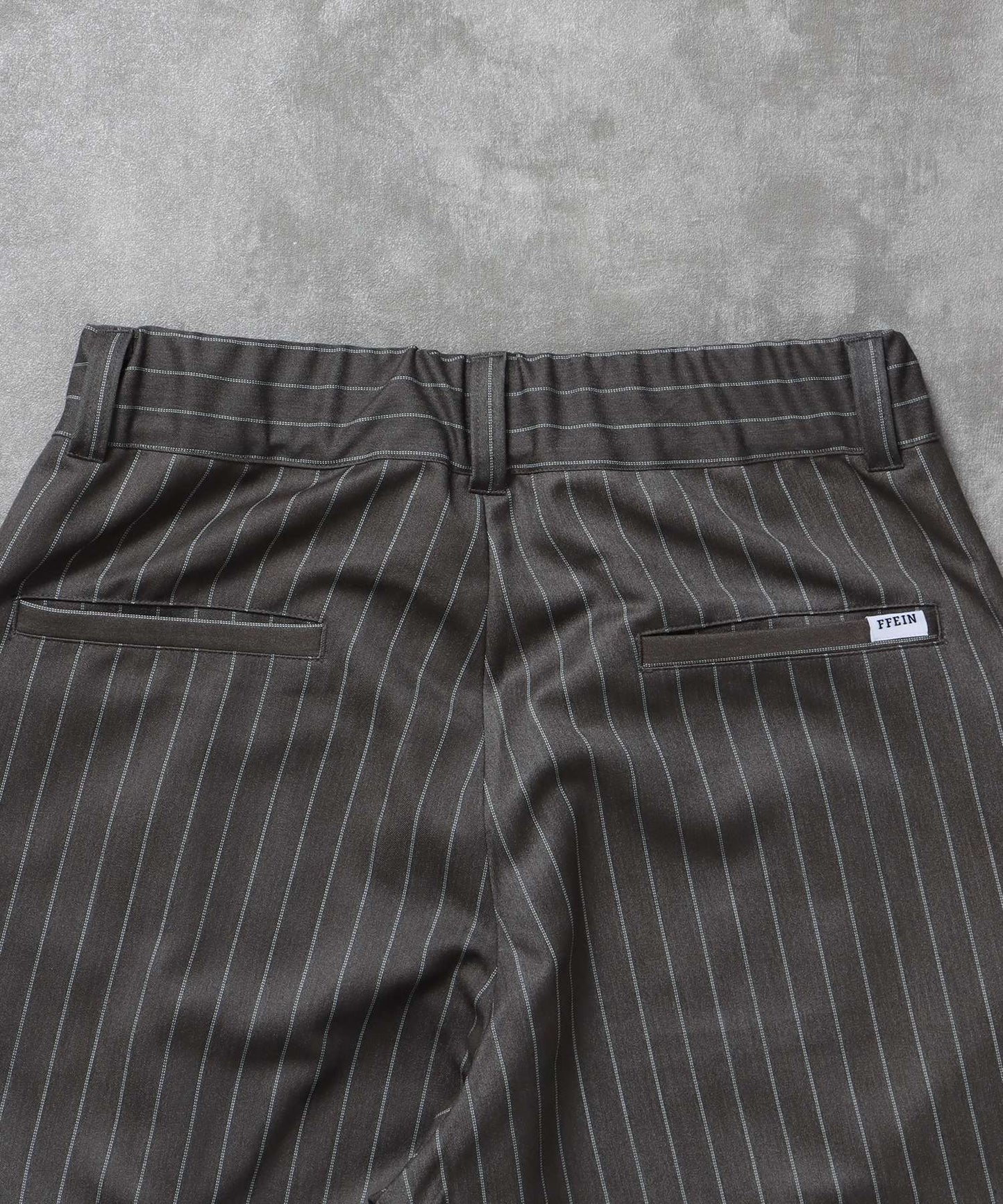 ストライプワイドタックパンツ / スラックス パンツ ドローストリング ストライプ 起毛 タック グレー