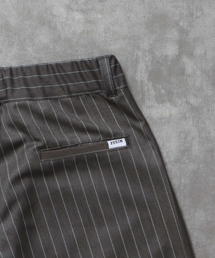 ストライプワイドタックパンツ / スラックス パンツ ドローストリング ストライプ 起毛 タック グレー