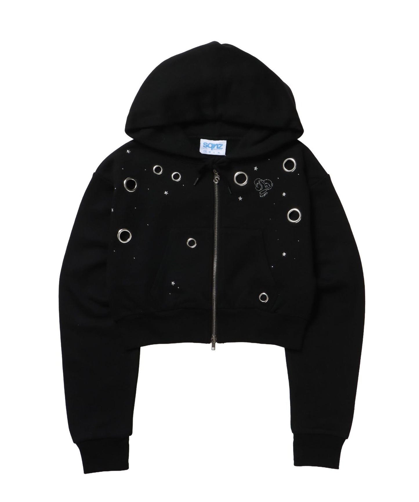 【sqnz（エスキュンズ）】sqnz rhinestone & eyelet zip p/k / ジップパーカー スタッズ ハトメ ラインストーン フーディ 短丈 裏毛 【セットアップ着用可能】 ブラック