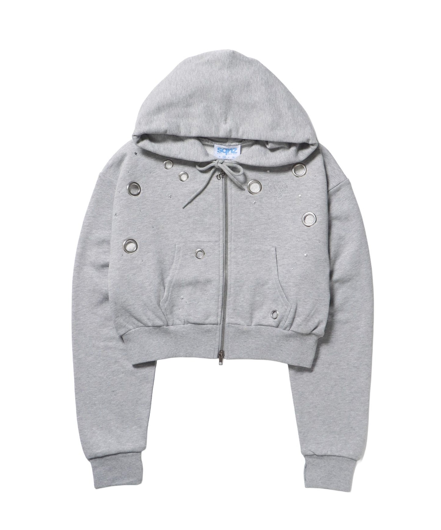 【sqnz（エスキュンズ）】sqnz rhinestone & eyelet zip p/k / ジップパーカー スタッズ ハトメ ラインストーン フーディ 短丈 裏毛 【セットアップ着用可能】 グレー