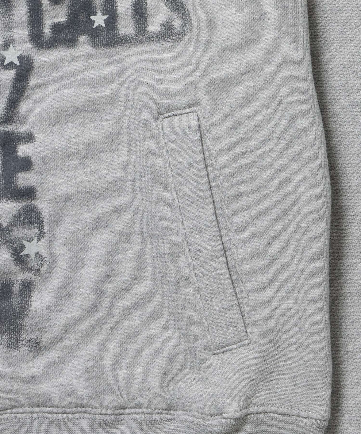 sqnz off shoulder zip p/k / オフショルダー ダブルジップ スウェット 裏毛 ワンポイント サムホール プリント グレー