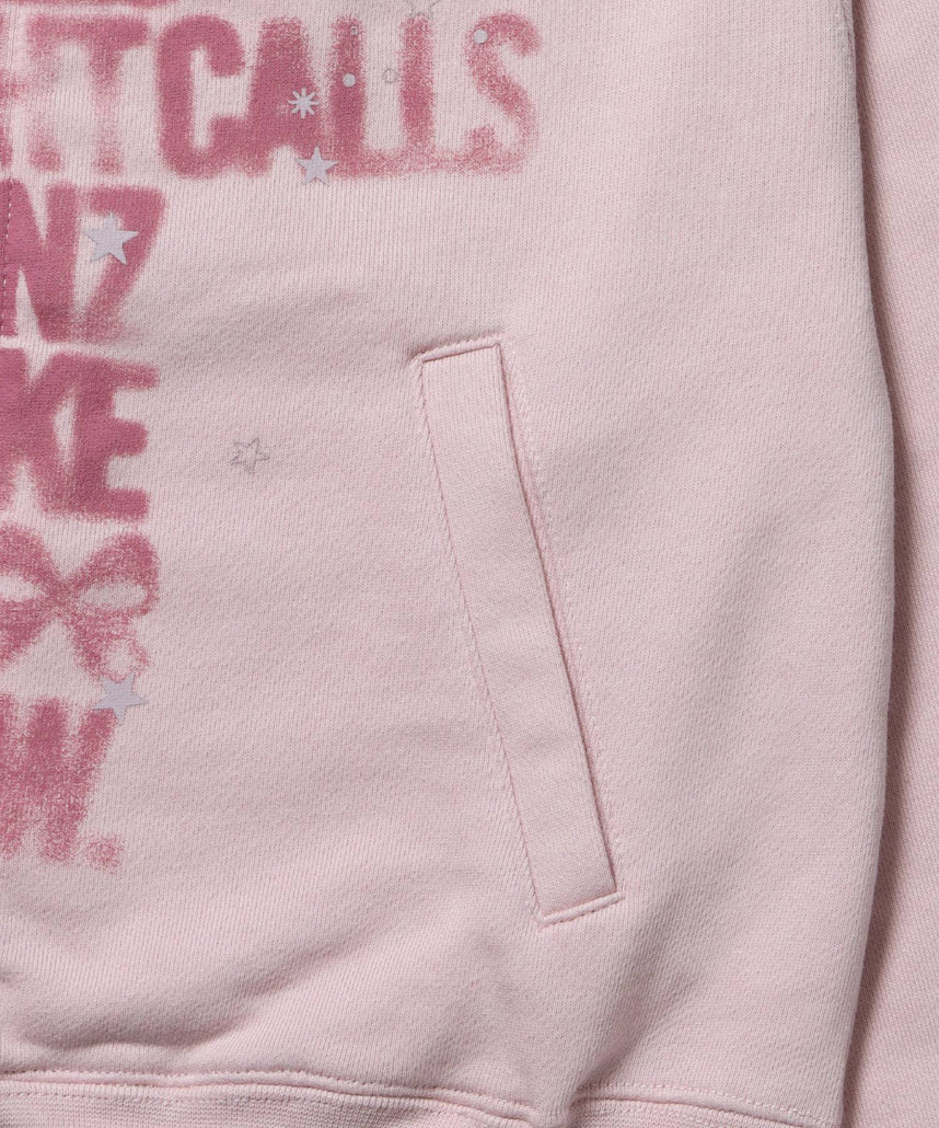 sqnz off shoulder zip p/k / オフショルダー ダブルジップ スウェット 裏毛 ワンポイント サムホール プリント ライトピンク