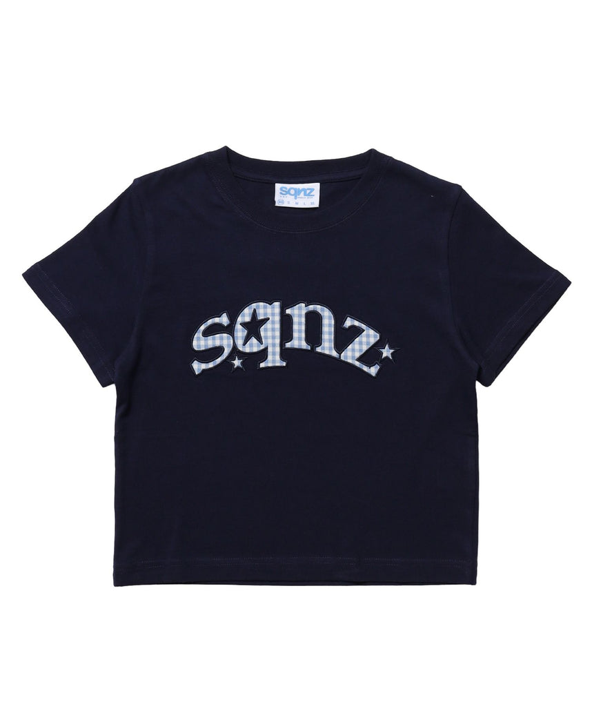 【sqnz（エスキュンズ）】sqnz star logo checkered applique tee / Tシャツ ワッペン チェック 半袖 クルーネック ワンポイント ユニセックス ダークネイビー