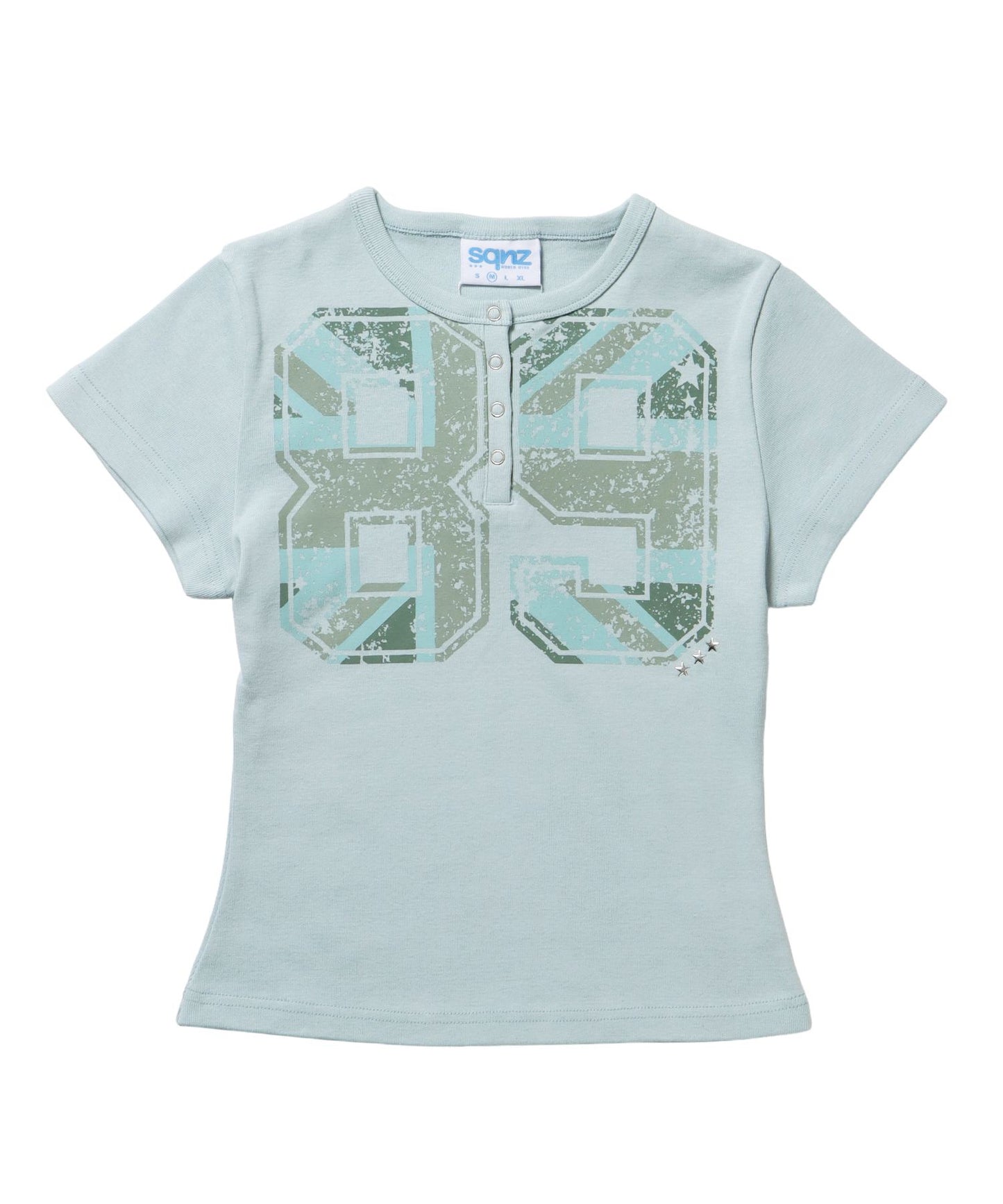 【sqnz（エスキュンズ）】レディース Tシャツ 半袖 ヘンリーネック スタッズ ユニオンジャック ライトブルー