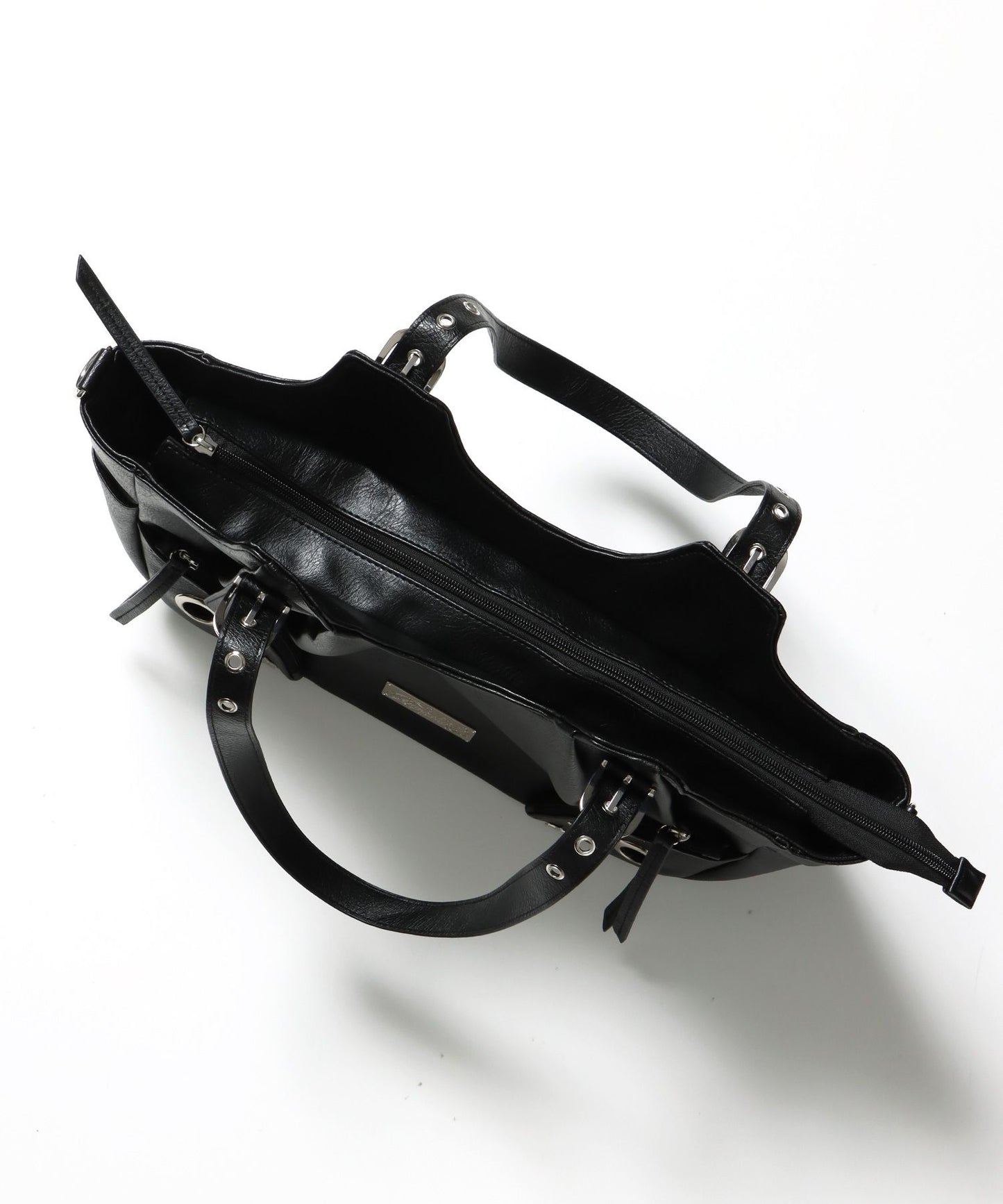 sqnz star eylet bag / フェイクレザー フェイクスウェード バック アジャスター ハンドバック ハトメ