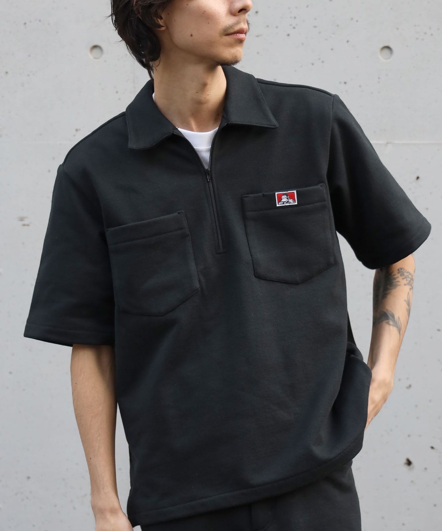 モデル：178cm ブラック Mサイズ