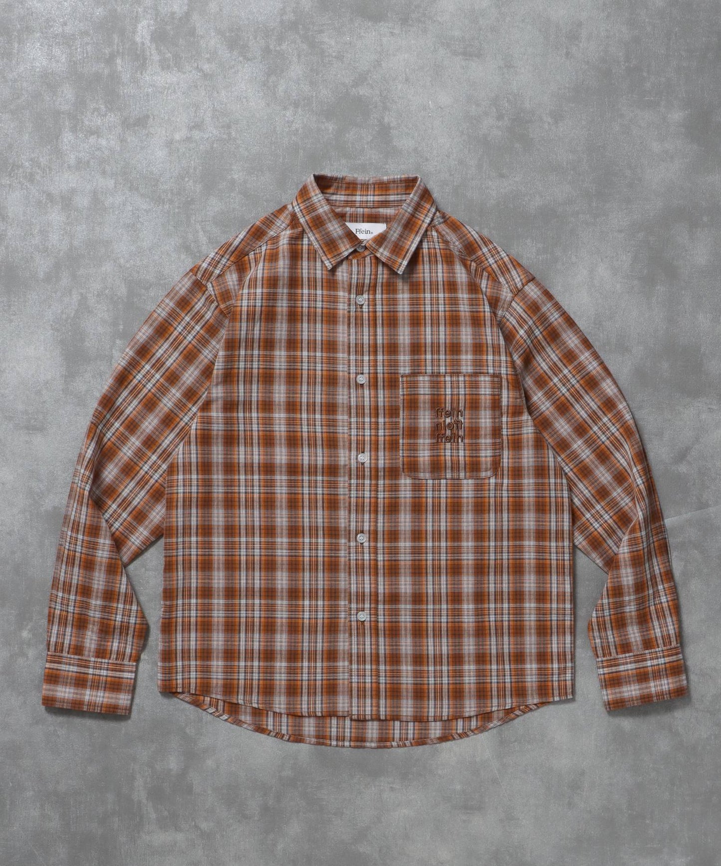 【FFEIN(フェイン)】アソートワンポイントボックス長袖シャツ / シャツ レギュラーカラー 長袖 ワンポイント 刺繍 レイヤード ポケット ダークオレンジ